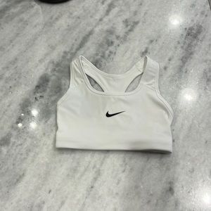 Nike Victory Shape women’s high support non-padded sports bra, white